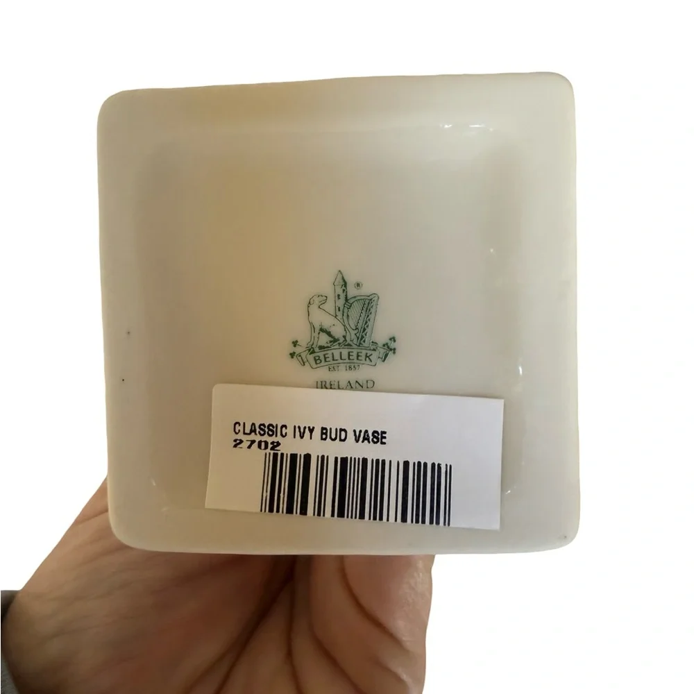 NWT Belleek 7” Classic Ivy Pattern Vase